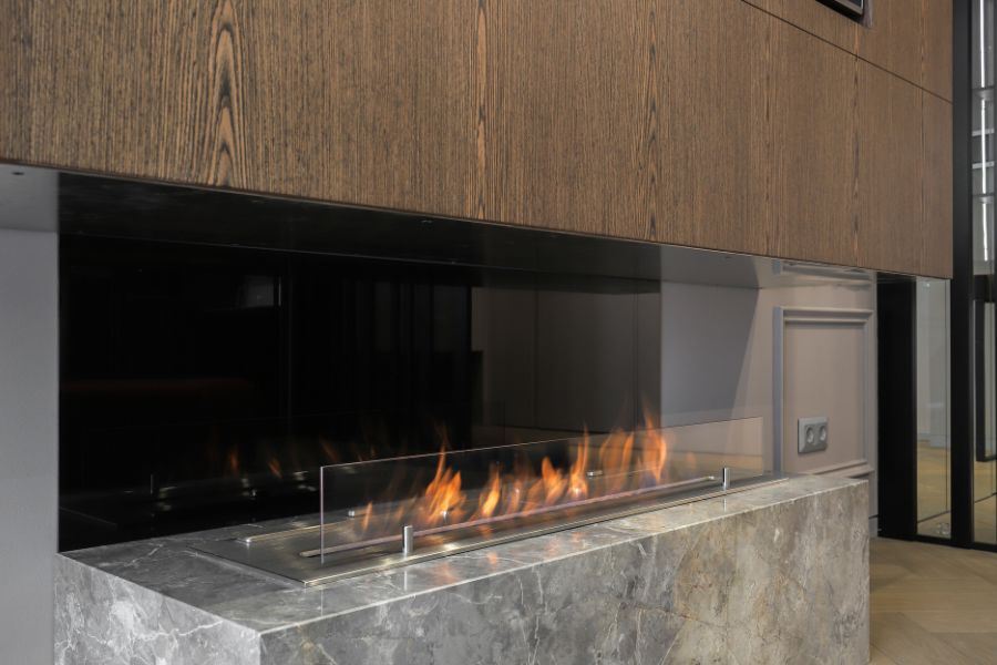 Mieszkanie z elektrycznym kominkiem w salonie Elektryczny kominek w salonie